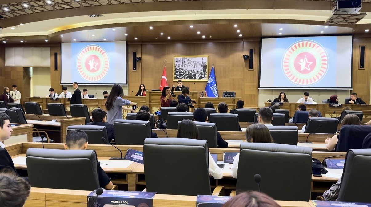 GENÇLERİN SESİ BURSA’DAN YÜKSELDİ