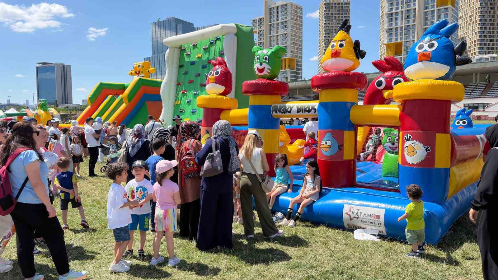 TUSAŞ’TAN BAŞKENT’TE ‘HÜRKUŞ ÇOCUK ŞENLİĞİ’