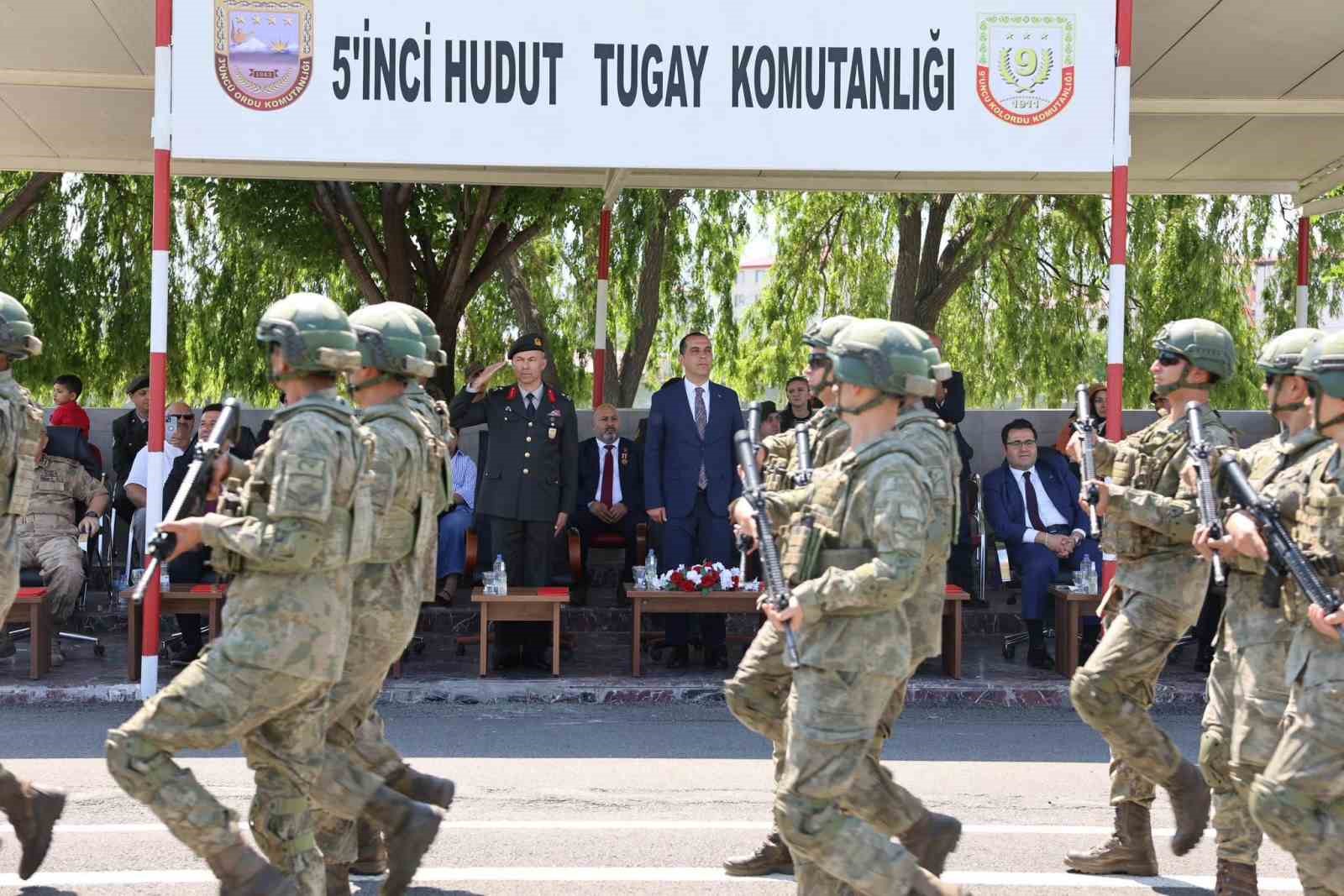 IĞDIR’DA TÜRK KARA KUVVETLERİNİN 2235’İNCİ KURULUŞ YIL DÖNÜMÜ TÖRENLE KUTLANDI