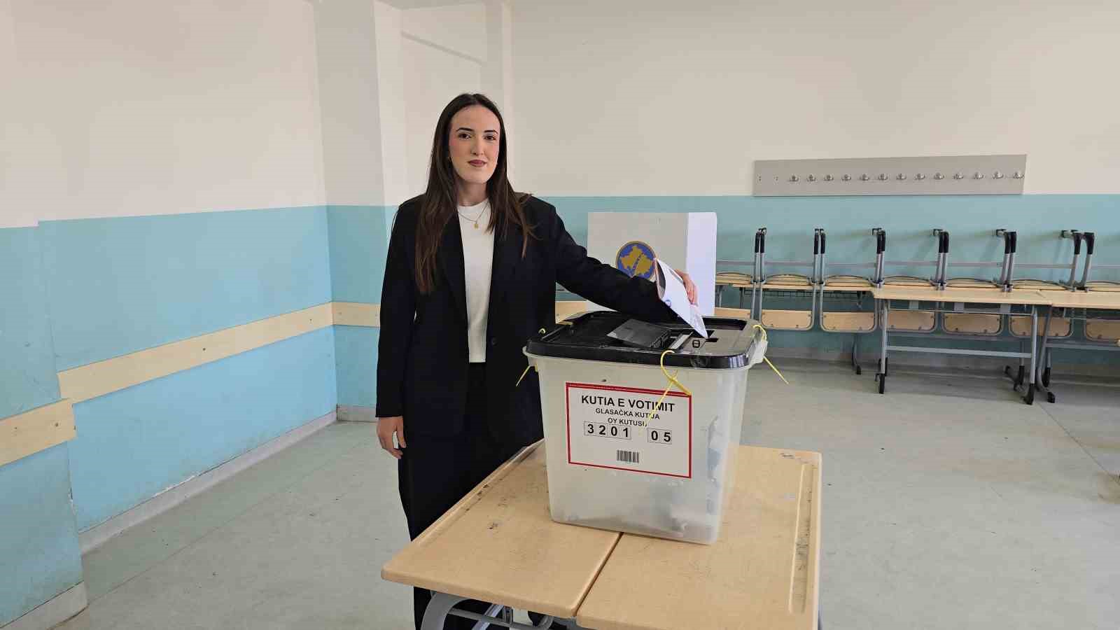 KOSOVA’DAKİ GENEL SEÇİMLERDE BAŞBAKAN KURTİ’NİN PARTİSİ YÜZDE 47,13 OYLA BİRİNCİ OLDU