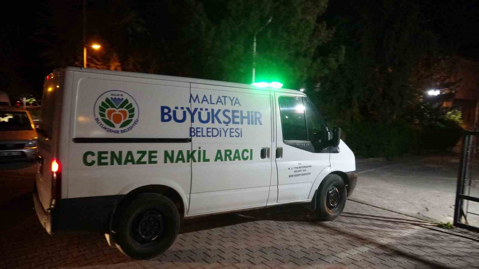 19 YAŞINDAKİ GENÇ EVİNDE ÖLÜ BULUNDU