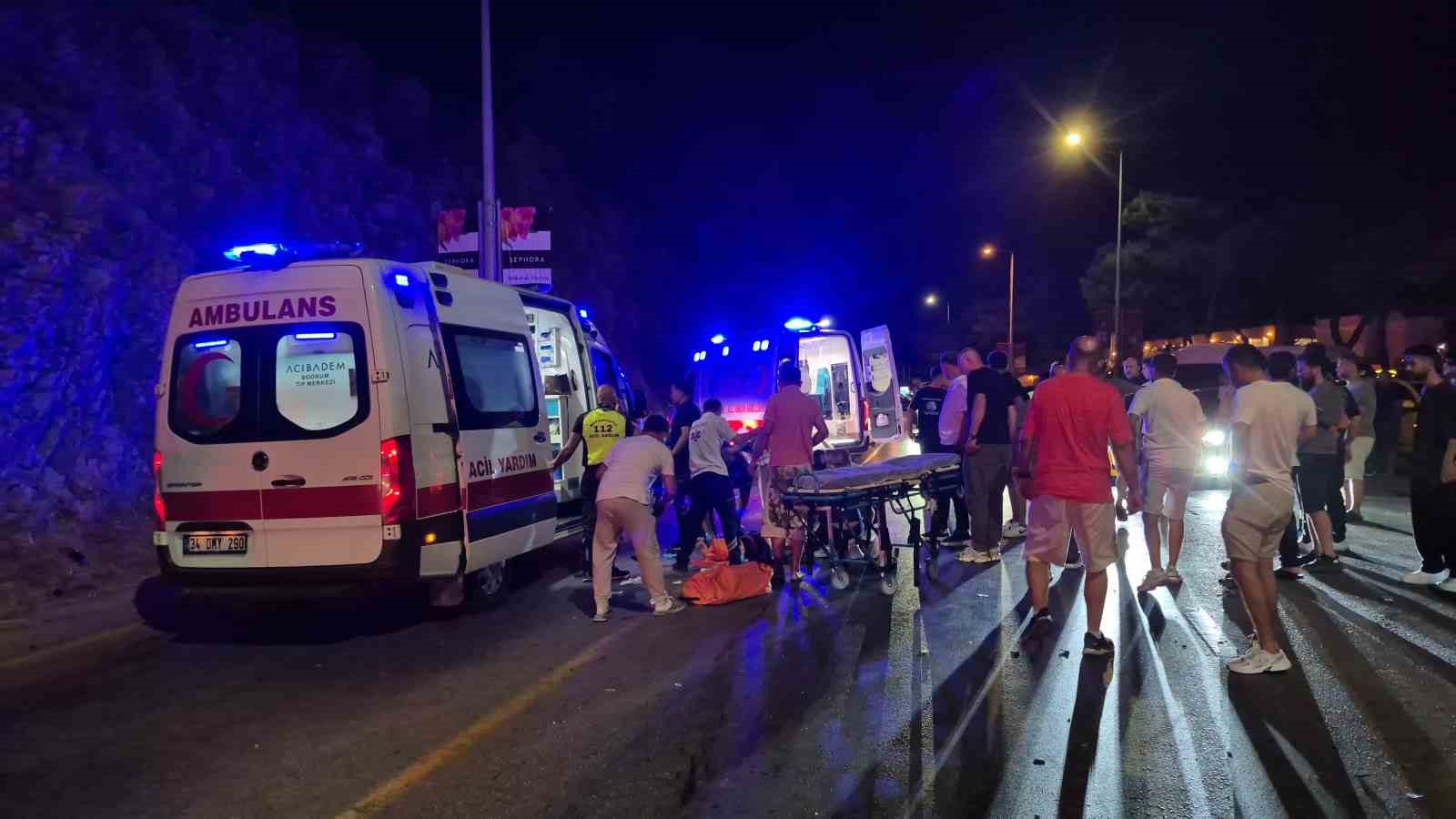 BODRUM’DA TAKSİ İLE MOTOSİKLET ÇARPIŞTI: 1 ÖLÜ, 1 AĞIR YARALI