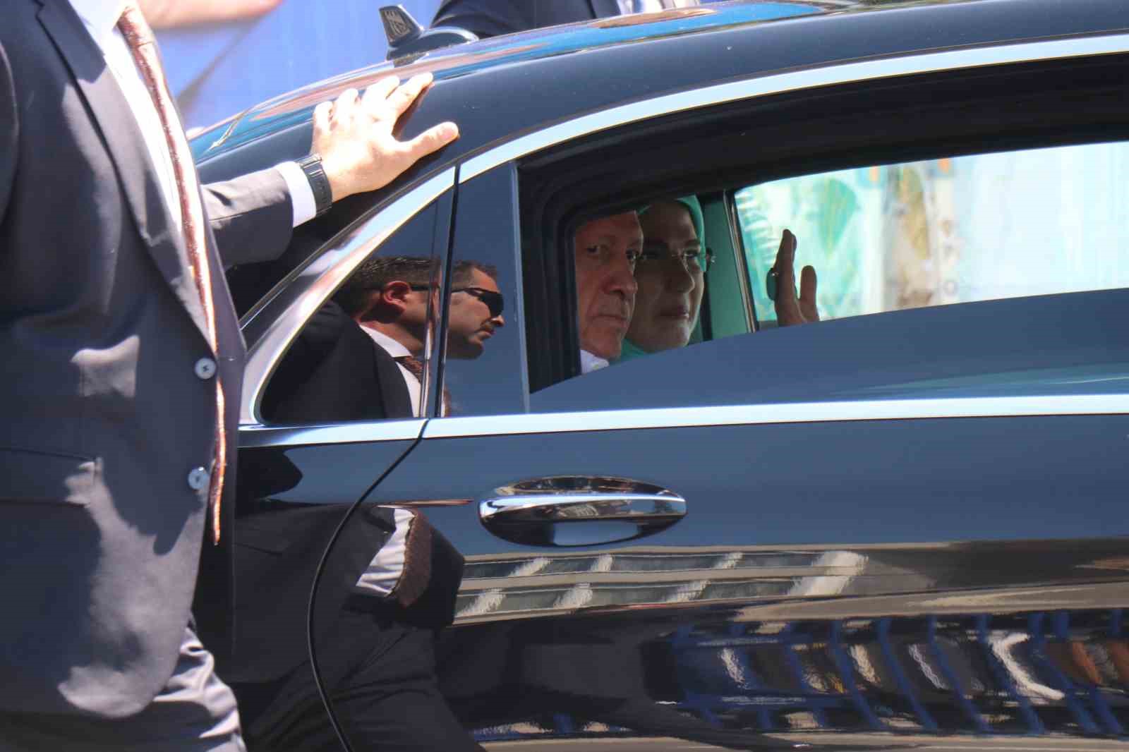 CUMHURBAŞKANI ERDOĞAN, AK PARTİ 33. İSTİŞARE TOPLANTISI’NIN ARDINDAN SAPANCA’DAN AYRILDI