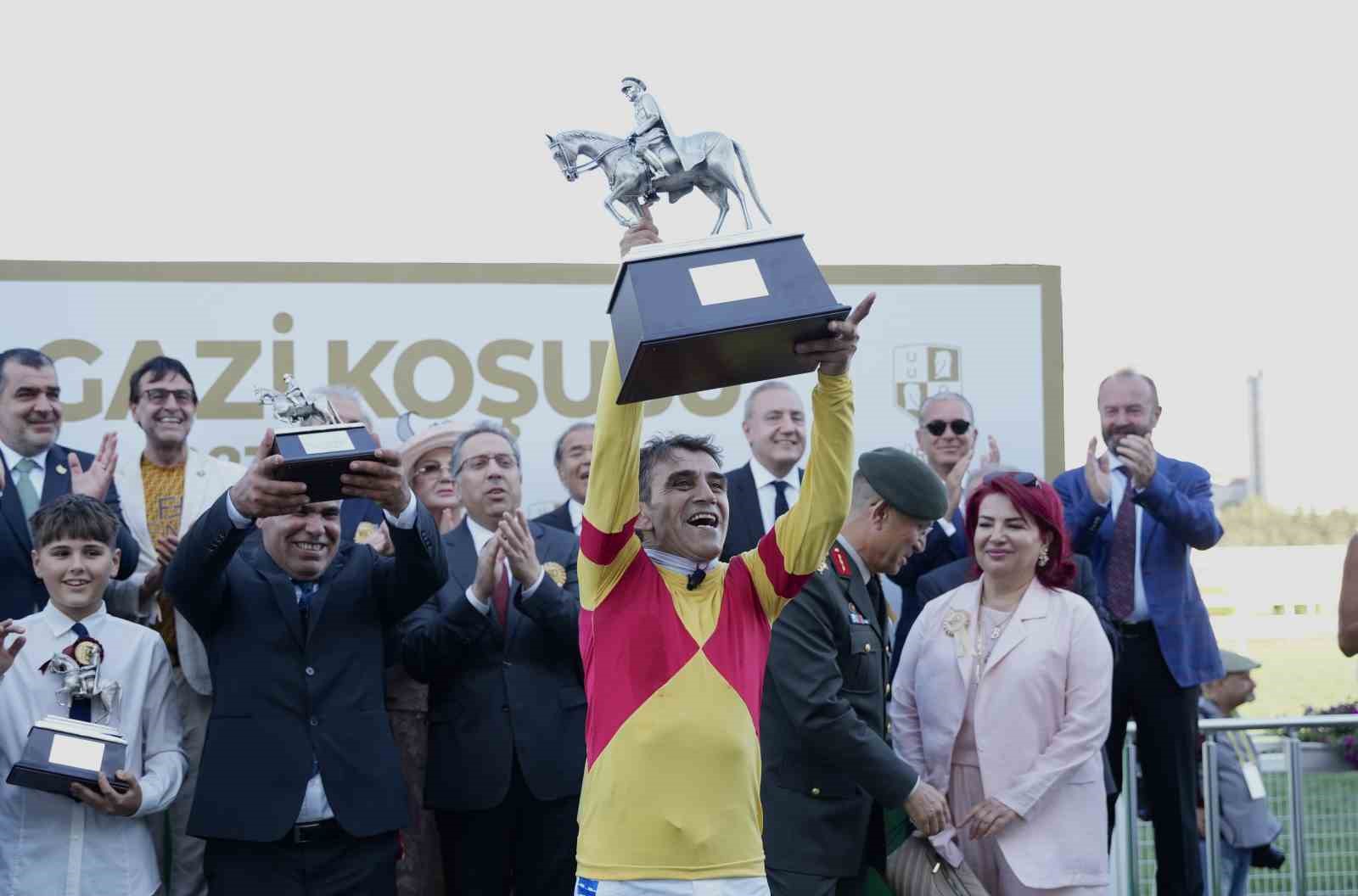 100. GAZİ KOŞUSU’NDA ÖDÜLLER SAHİPLERİNİ BULDU
