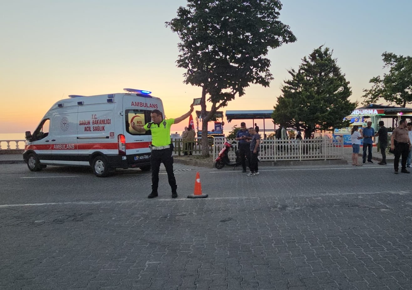 KASTAMONU’DA YAYAYA ÇARPAN MOTOSİKLETİN SÜRÜCÜSÜ YARALANDI