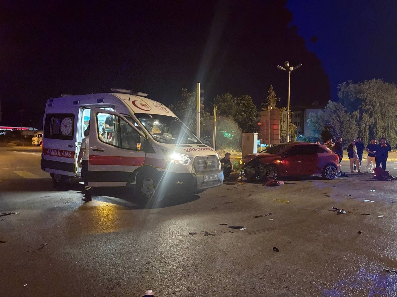 ERZİNCAN’DA İKİ ARACIN ÇARPIŞTIĞI KAZADA 2 KİŞİ YARALANDI