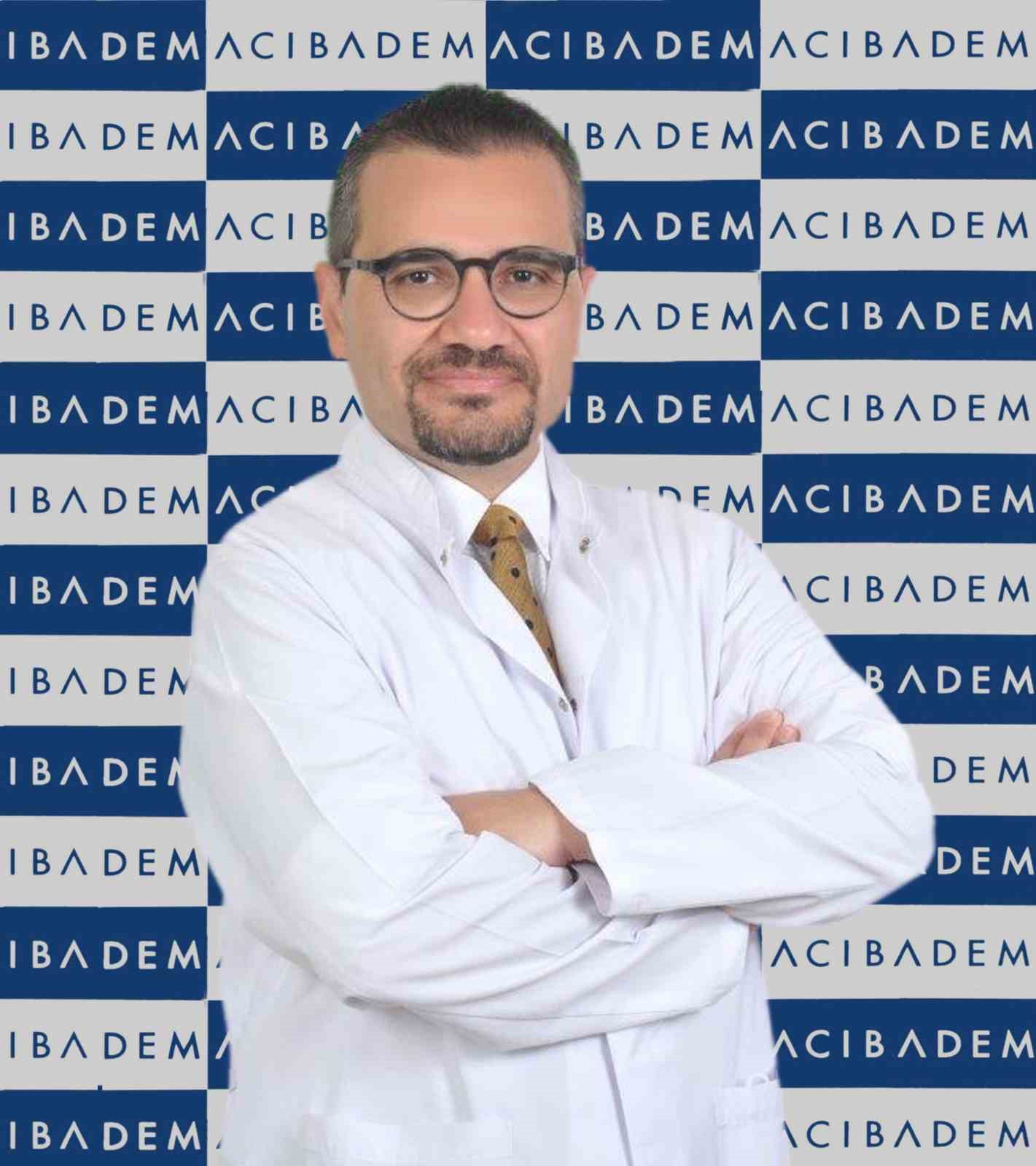 UZMANI UYARDI: "DÜZ ÇİZGİLERİ EĞRİ GÖRÜYORSANIZ DİKKAT"