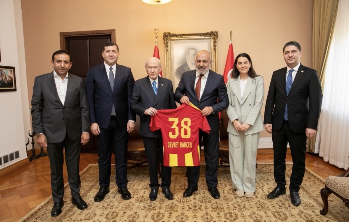 KAYSERİSPOR HEYETİNDEN MHP GENEL BAŞKANI BAHÇELİ’YE ZİYARET