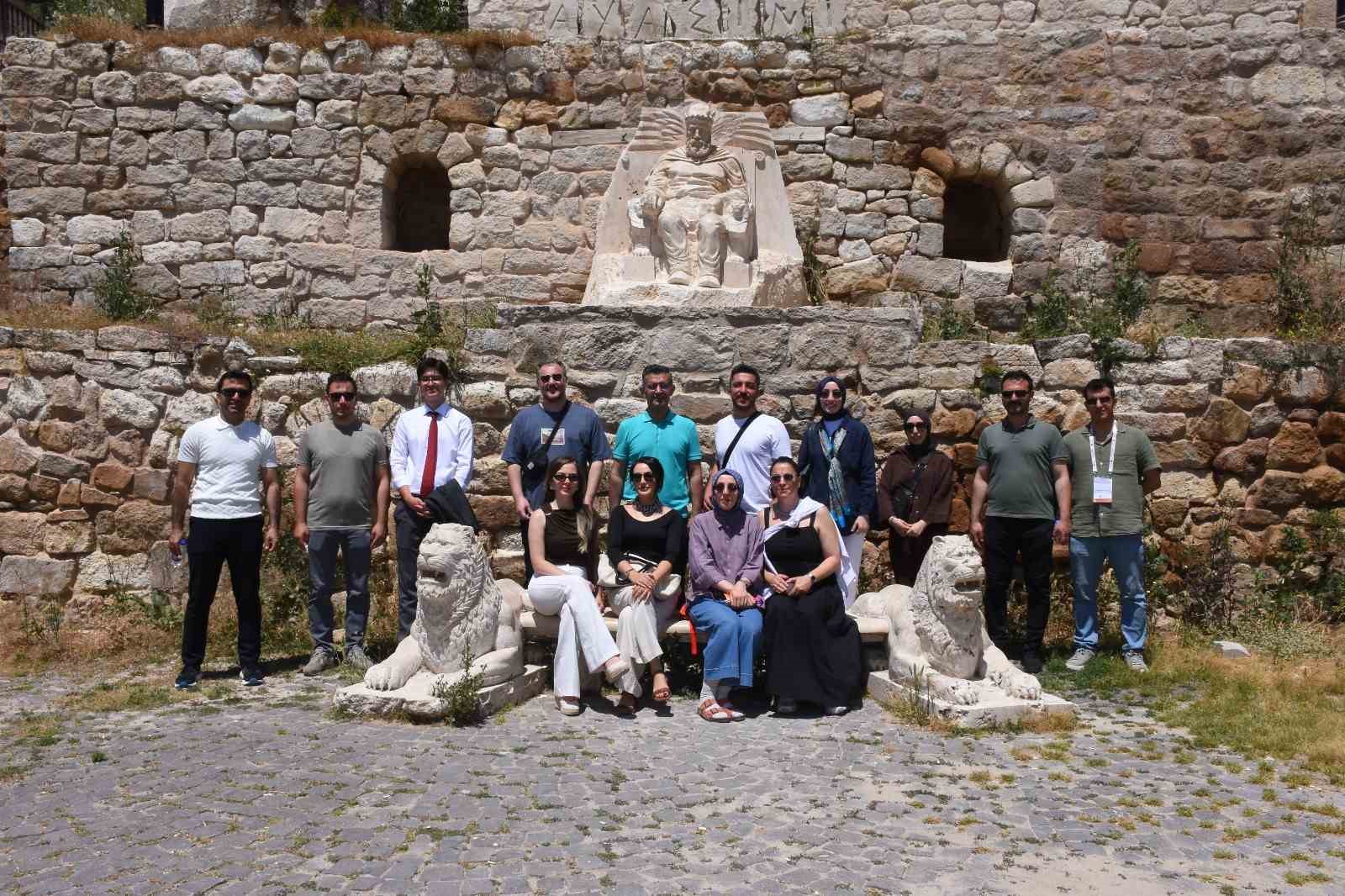 ’TÜRKİYE’NİN GASTRODİPLOMASİ MODELİ: SOFRA VE MİRAS’ PROGRAMI SONA ERDİ