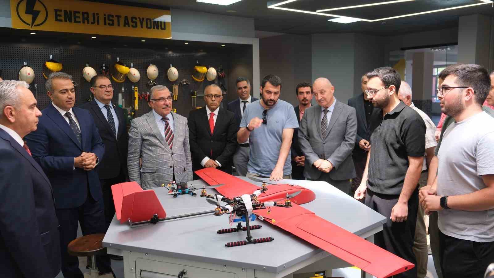 KMÜ’DEKİ MİLLİ TEKNOLOJİ ATÖLYESİ’NDE YERLİ TEKNOLOJİLER GELİŞTİRİLİYOR