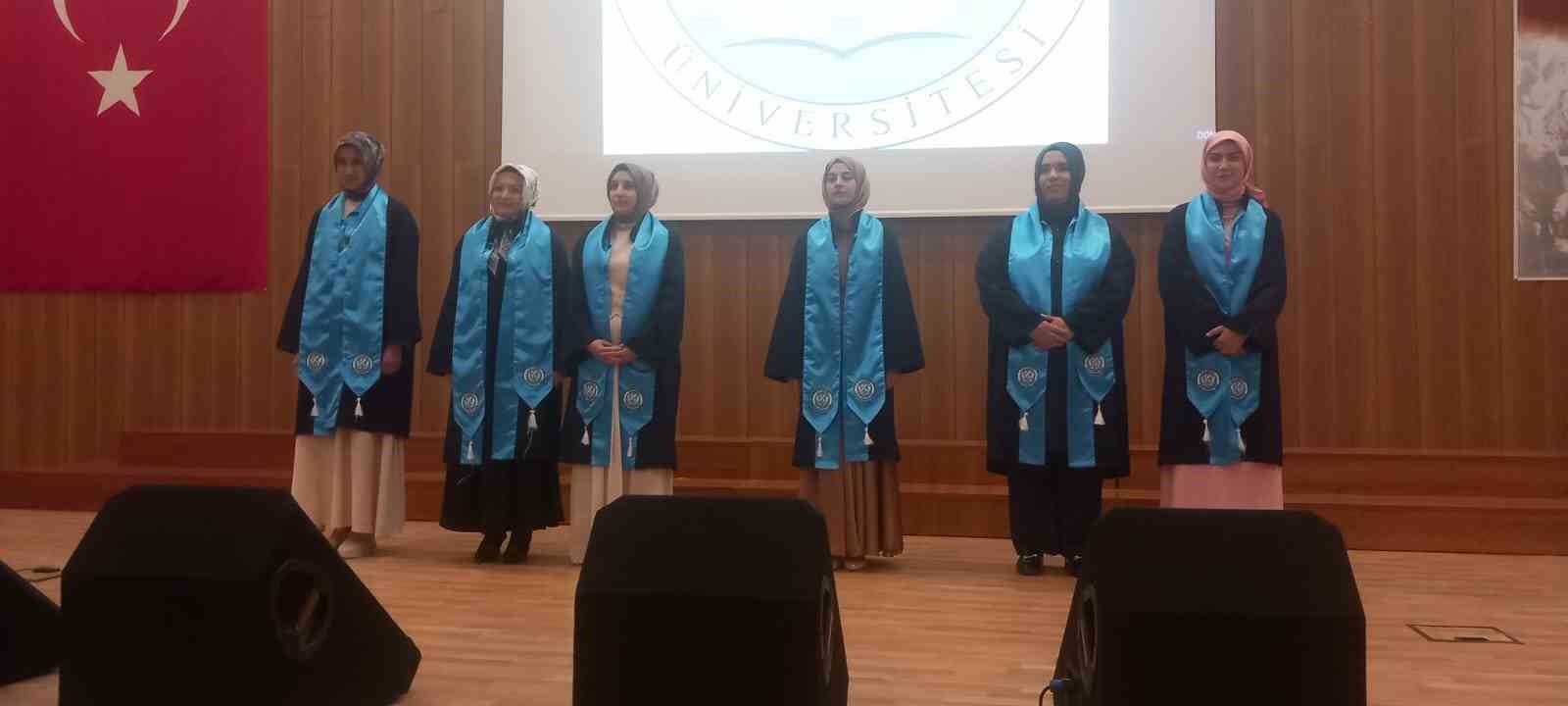TAMAMINA YAKININI KIZ ÖĞRENCİLERİN OLUŞTURDUĞU FAKÜLTEDE MEZUNİYET COŞKUSU