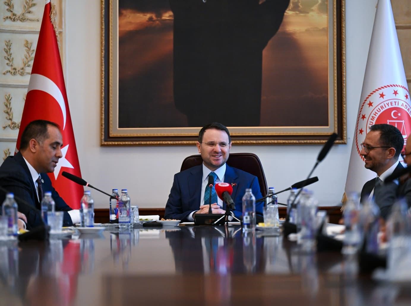 BAKAN GÜRLEK: "MUHTAR, DEVLETİN EN TEMEL DİREĞİ"