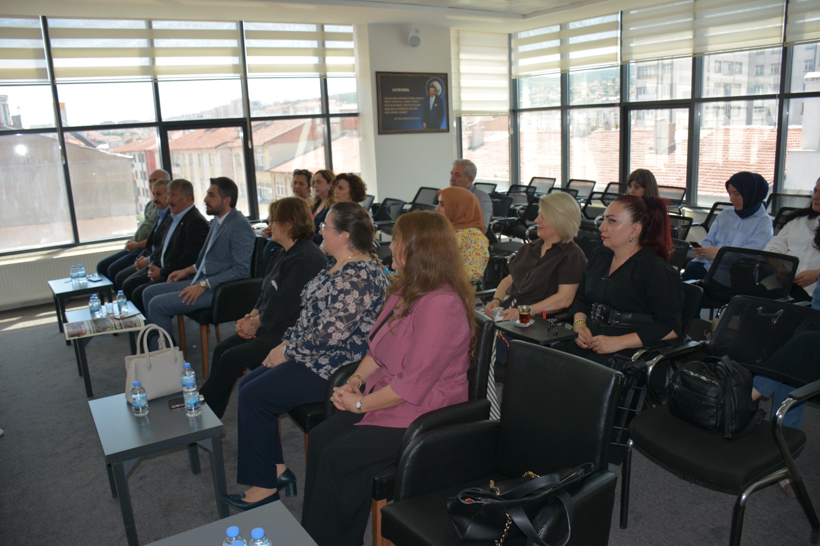 YTB’DA BİLİM KAFE’DEN MESLEKİ İLETİŞİM VE İŞ HUKUKU TOPLANTISI
