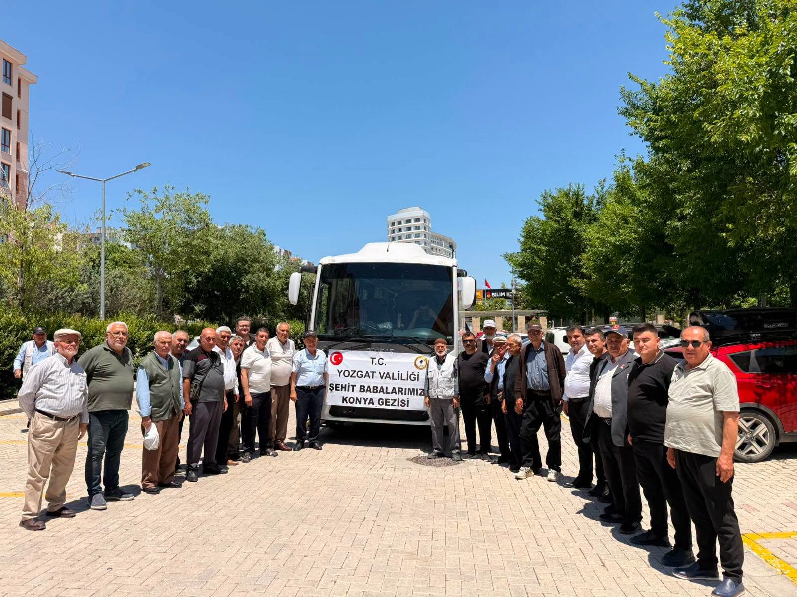 ŞEHİT VE GAZİ BABALARI KONYA GEZİSİNİ TAMAMLAYARAK KENTİMİZE DÖNDÜ