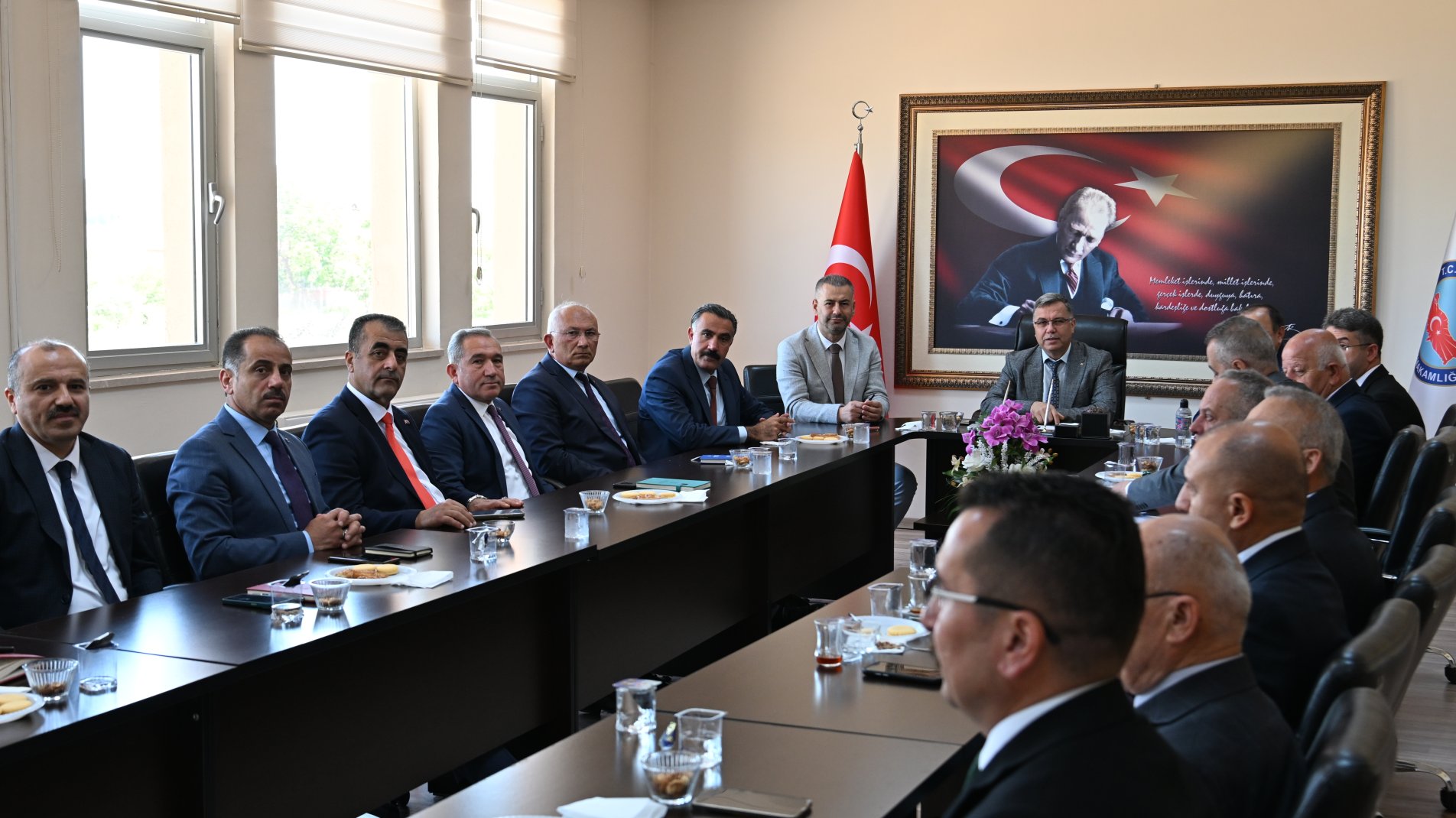 MİLLİ EĞİTİM MÜDÜRLÜĞÜNDEN ÇANDIRDA GENİŞ KAPSAMLI DEĞERLENDİRME TOPLANTISI