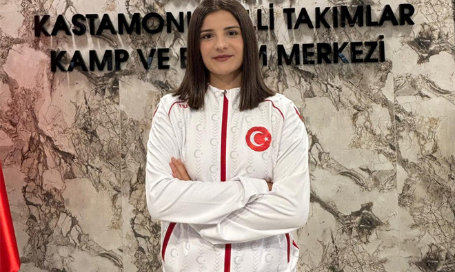 BOZOKLU BAYAN GÜREŞÇİMİZ AVRUPA ŞAMPİYONLUĞU İÇİN MAKEDANYODA TER DÖKÜYOR