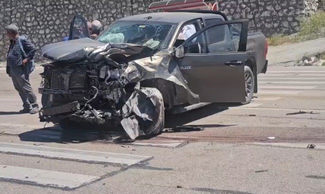 MALATYA’DA İKİ PİKAP ÇARPIŞTI: 3 YARALI