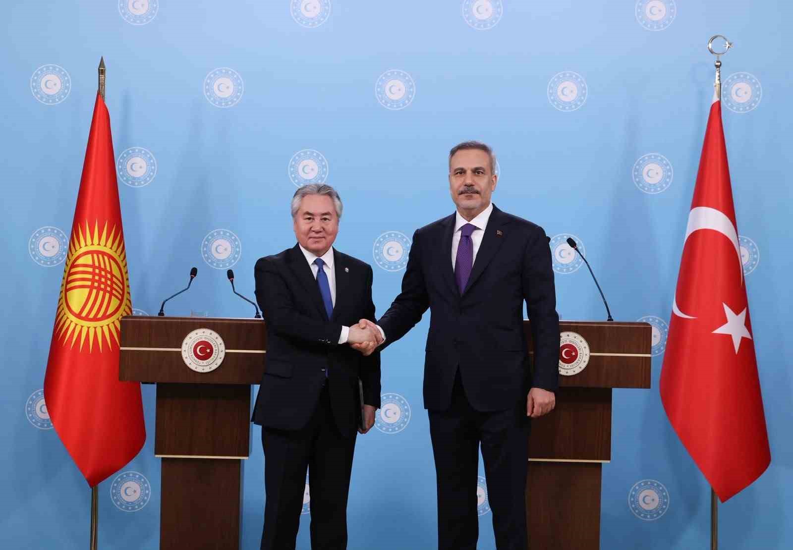 BAKAN FİDAN: "AB ÜYELERİ İLE İKİLİ İLİŞKİLERİMİZ GERÇEKTEN BİRİ İKİSİ DIŞINDA FEVKALADE İYİ"