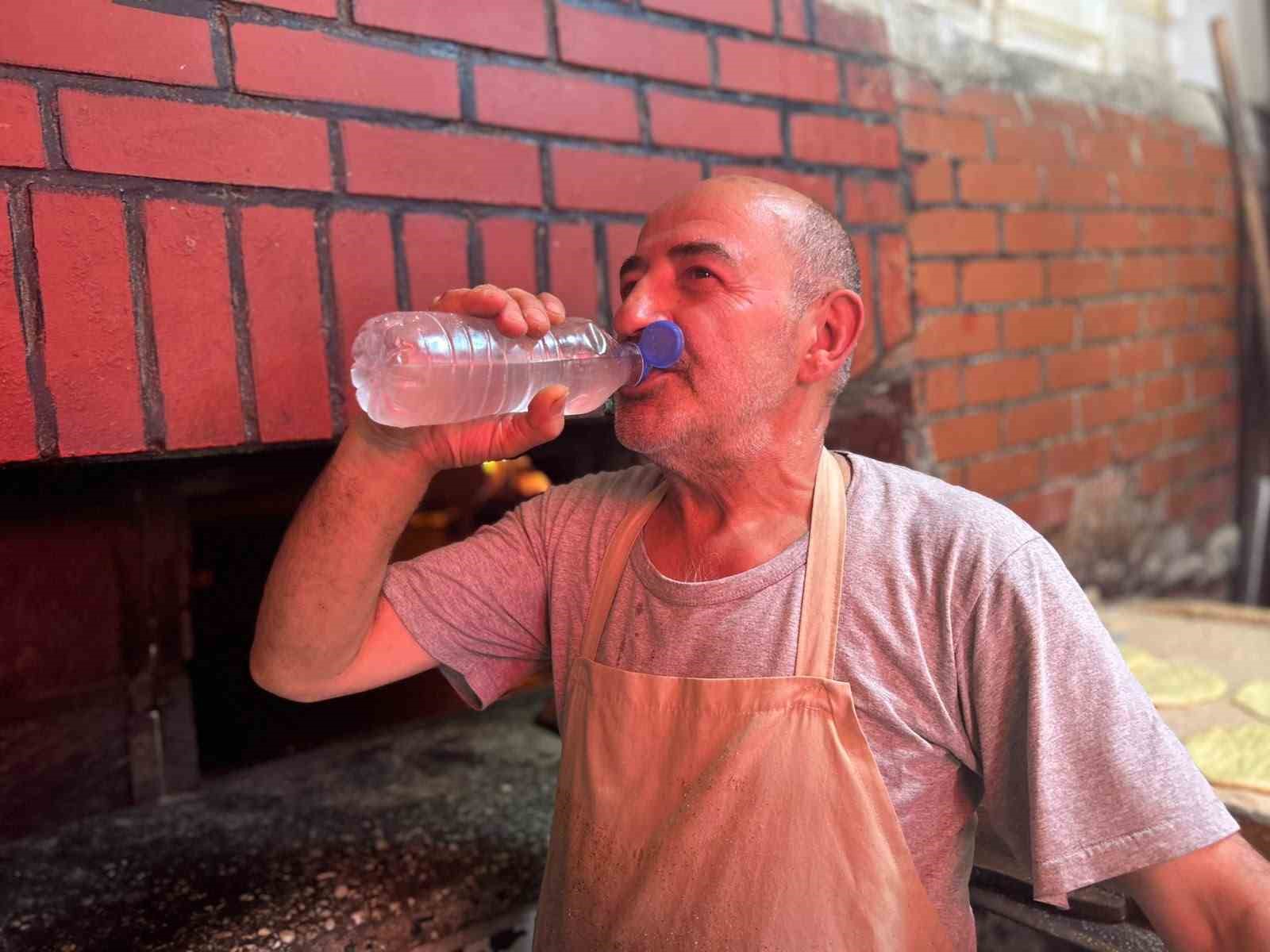 VAN’DA FIRINCILAR 300 DERECE SICAKLIKLA MÜCADELE EDİYOR