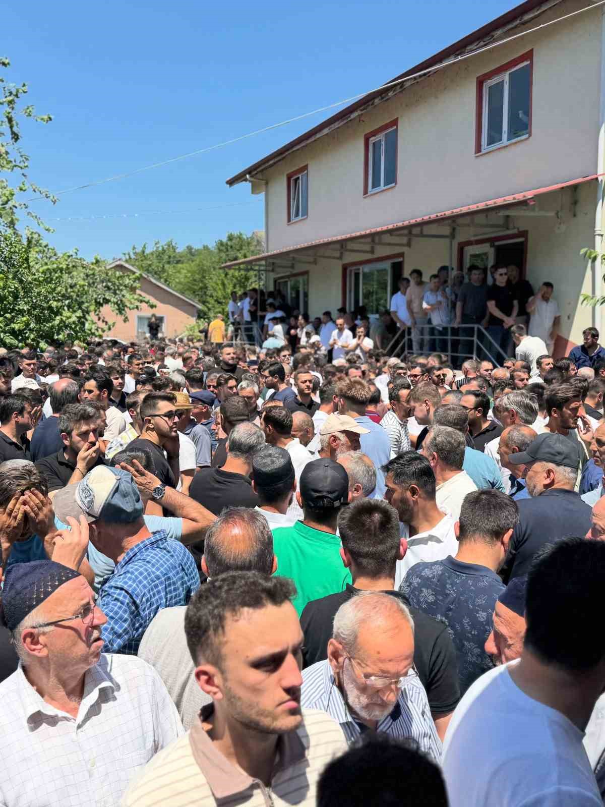 GÖÇÜKTE HAYATINI KAYBEDEN MADENCİNİN 2 AY SONRA BABA OLACAĞI ORTAYA ÇIKTI