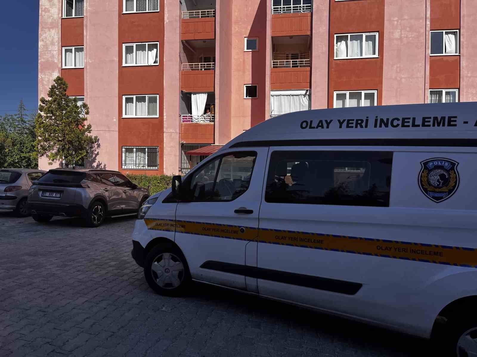 NİĞDE’DE 3. KATTAN DÜŞEN ÇOCUK AĞIR YARALANDI