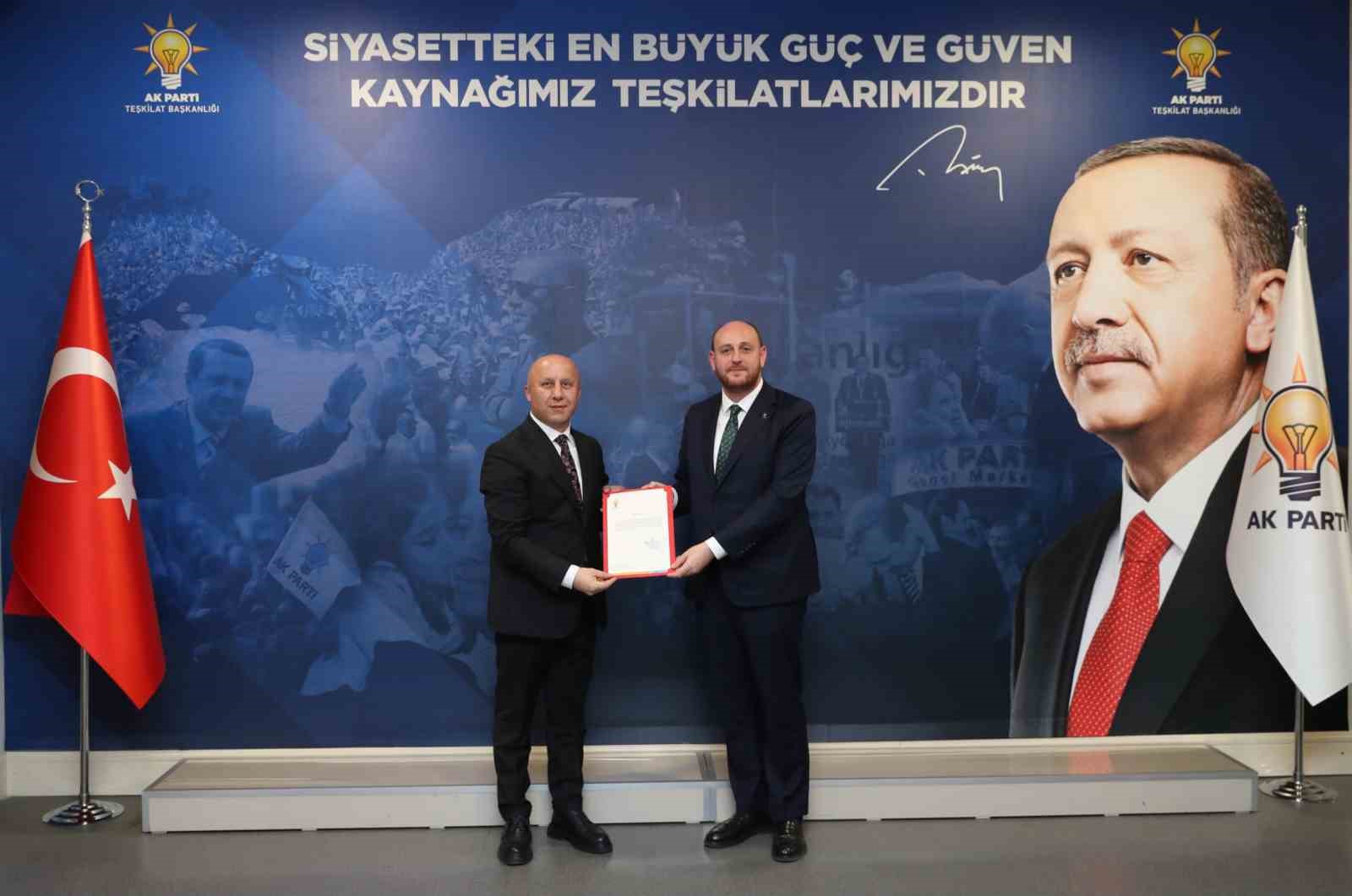 AK PARTİ TERME İLÇE BAŞKANLIĞI’NDA BAYRAK DEĞİŞİMİ: BAŞKAN MÜMİN OSMAN ERTAN OLDU