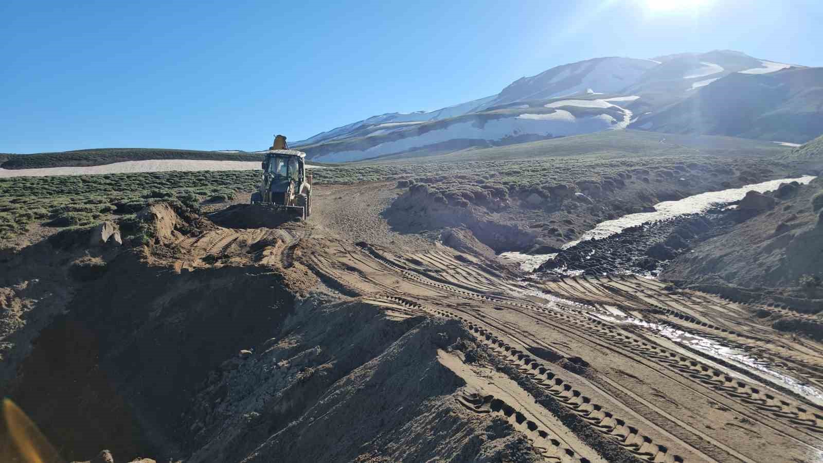 AYDINLAR’DA DAĞCILARA BÜYÜK KOLAYLIK: SÜPHAN DAĞI’NDA YOL AÇMA ÇALIŞMASI