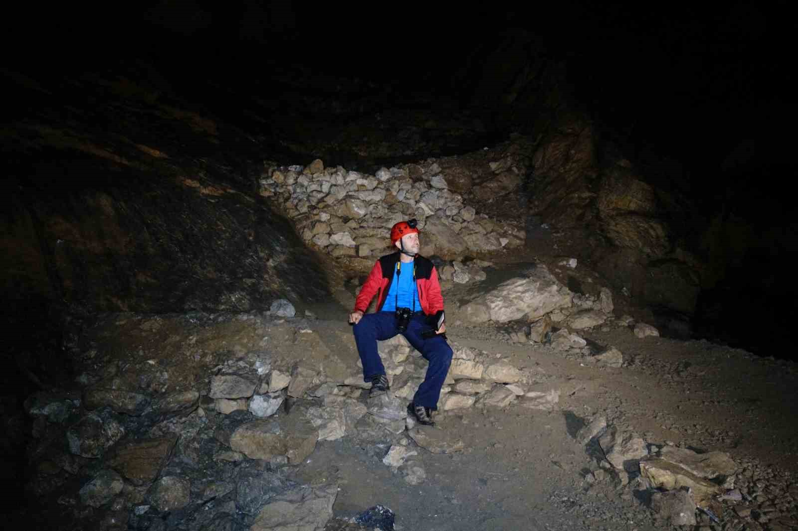 220 MİLYON YILLIK MİRAS MERCEK ALTINDA: 250 METRE DERİNLİKTE TARİHİN İZLERİ