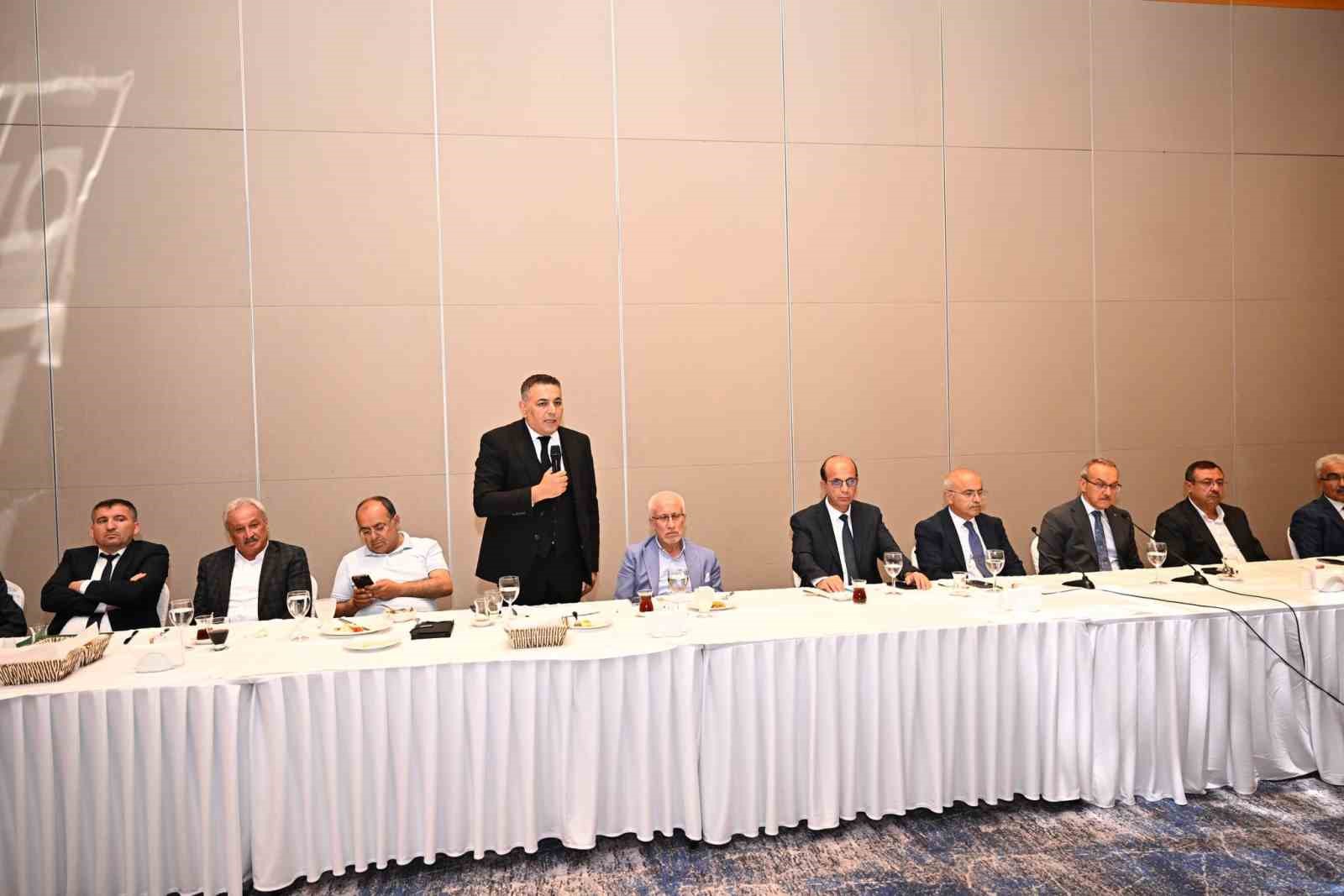 BAŞKAN SADIKOĞLU, KONTEYNERDEKİ İŞLETMELERİN SESİ OLDU