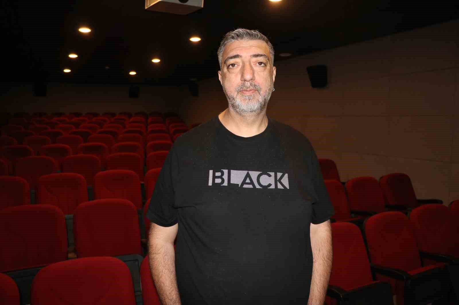 SİNEMA DEĞİŞEN ALIŞKANLIKLARA GÖRE KENDİNİ YENİLİYOR