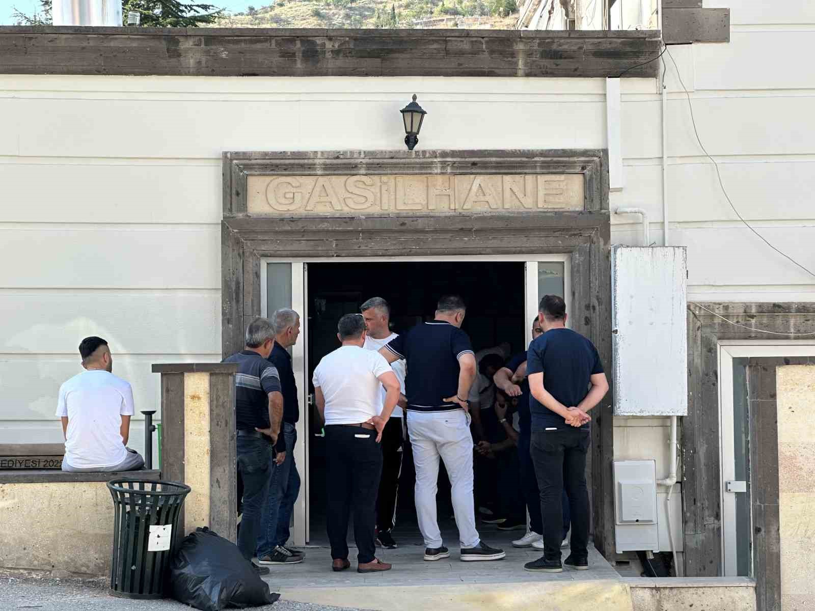 ÇANKIRI’DAKİ FECİ KAZADA ÖLENLERİN CENAZELERİ MORGA KALDIRILDI