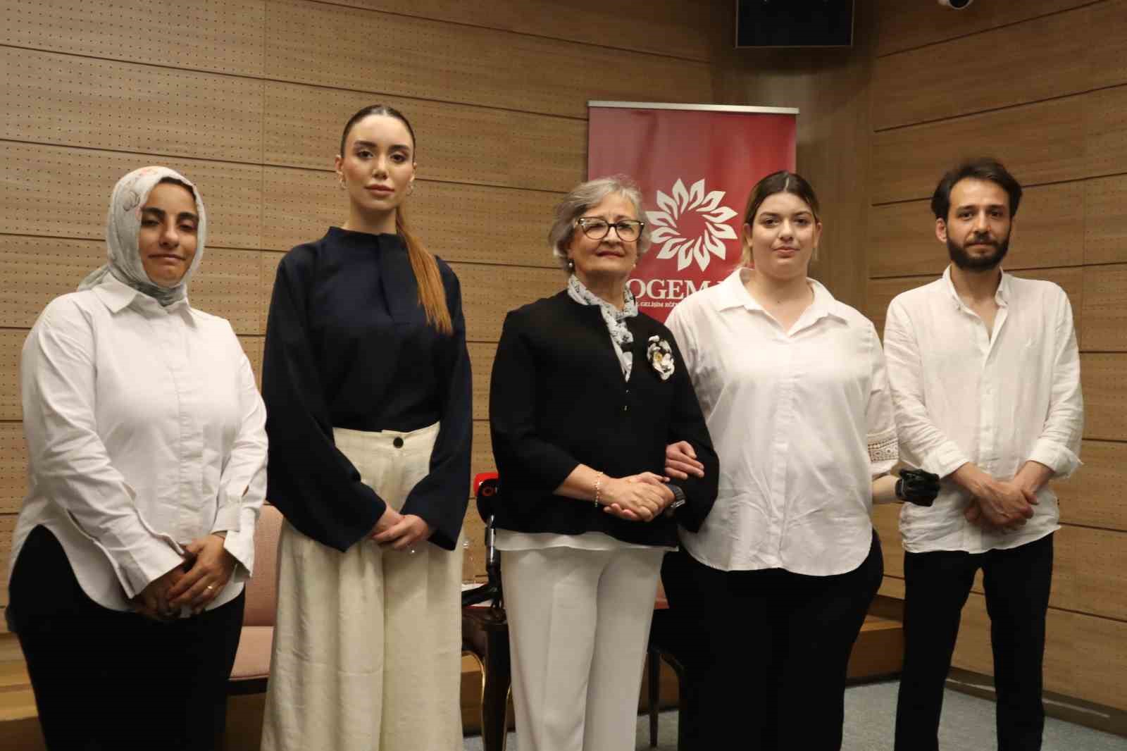 6 ŞUBAT DEPREMİNDE KOLUNU KAYBEDEN ANNE BİYONİK KOLUNA KAVUŞTU: "EN BÜYÜK HAYALİM KIZIMIN SAÇLARINI TARAYABİLMEK"