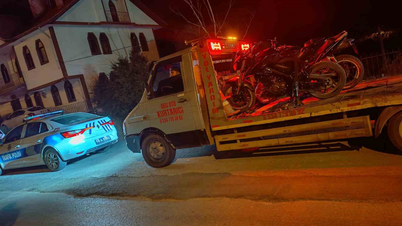 MUDURNU’DA KURAL TANIMAZ MOTOSİKLETLİLERE GEÇİT YOK: 2 ARAÇ TRAFİKTEN MEN EDİLDİ