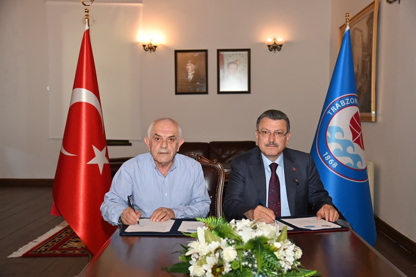 OTİZM YAŞAM MERKEZİ İÇİN İMZALAR ATILDI