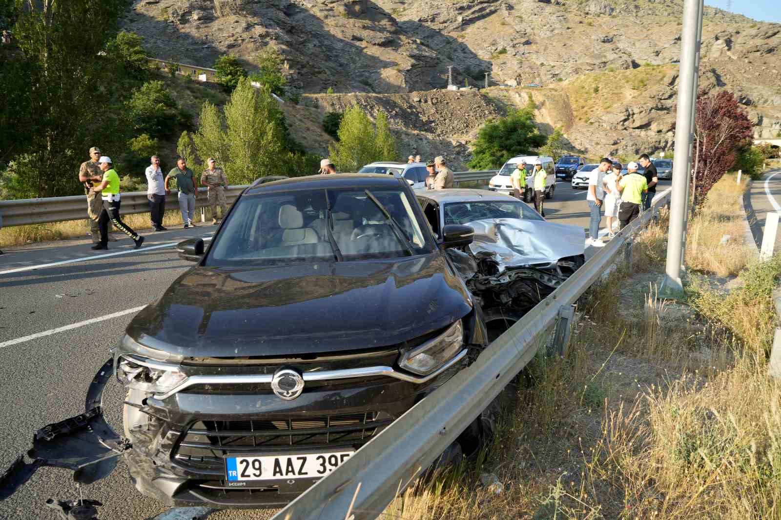 GÜMÜŞHANE’DE ZİNCİRLEME KAZA: 1 YARALI