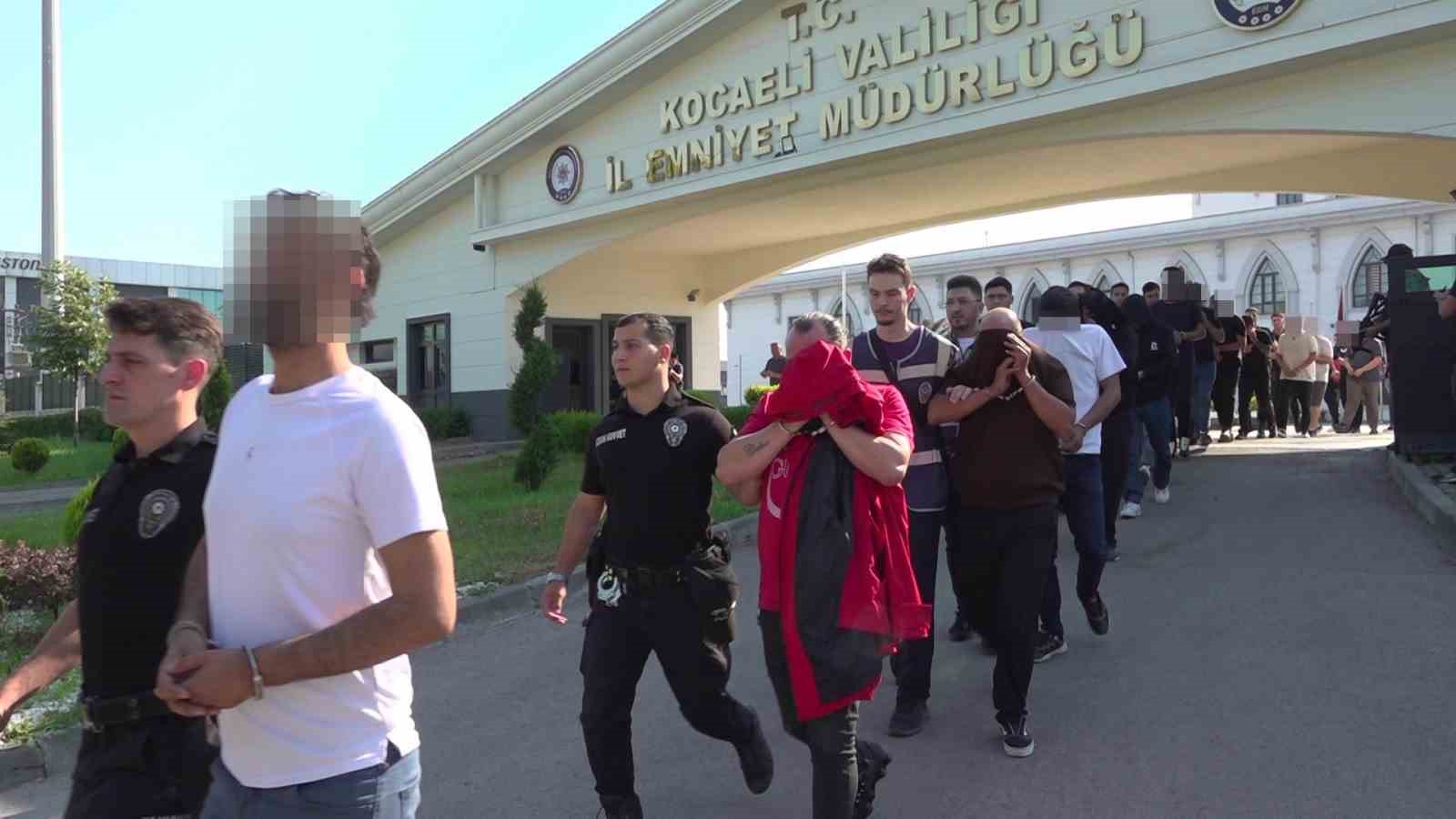 PARAVAN ŞİRKETLERLE MİLYARLARCA LİRALIK BAHİS AĞINA DARBE: 101 TUTUKLAMA
