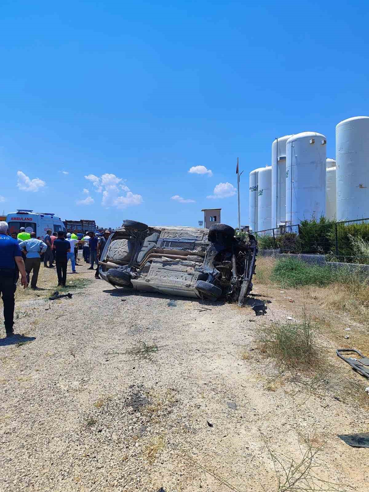 TAKLA ATAN OTOMOBİLDEKİ 7 YAŞINDAKİ ÇOCUK HAYATINI KAYBETTİ