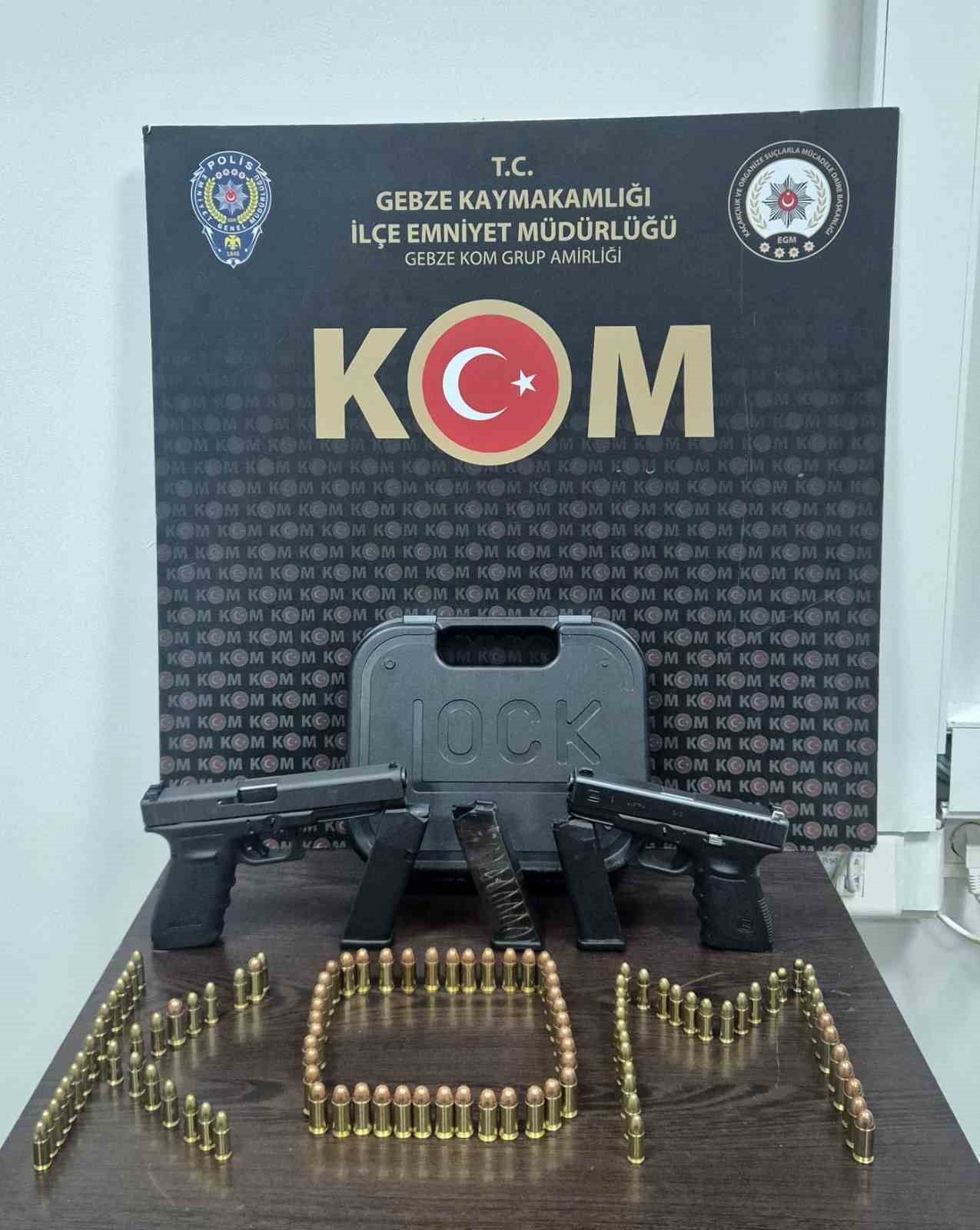 GEBZE’DE RUHSATSIZ SİLAH VE CHANGE ARAÇ OPERASYONU