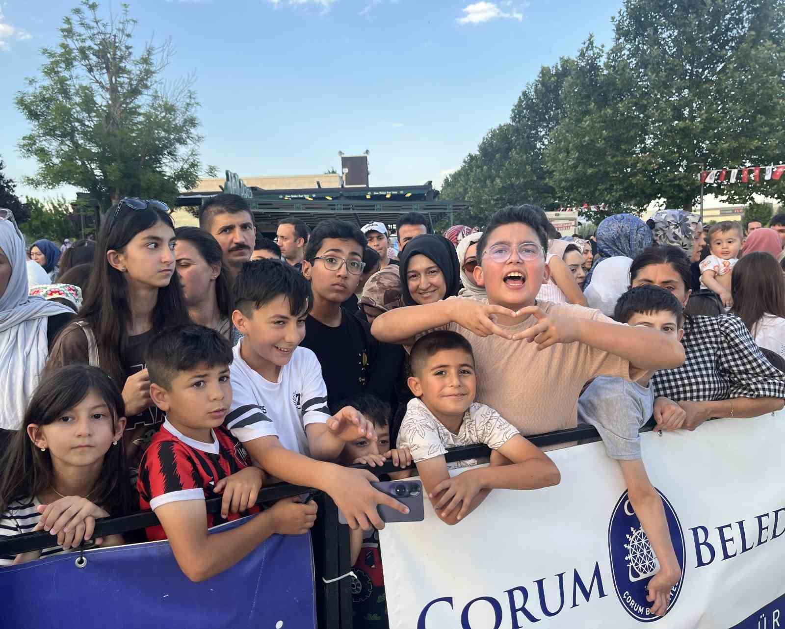 ÇORUM’DA YAZ OKULLARI ŞENLİĞİNDEN ÇOCUKLAR DOYASIYA EĞLENDİ