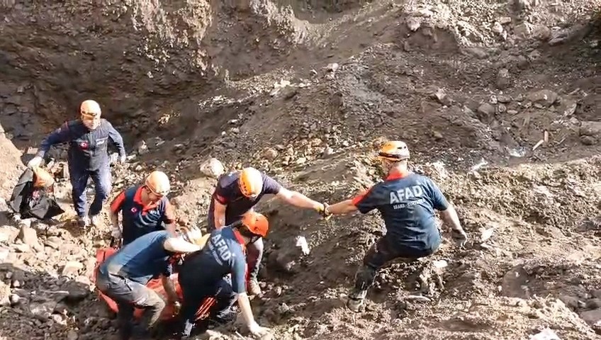 ESKİŞEHİR’DEKİ DEFİNE FACİASINDA AFAD’IN ZORLU OPERASYONU KAMERADA