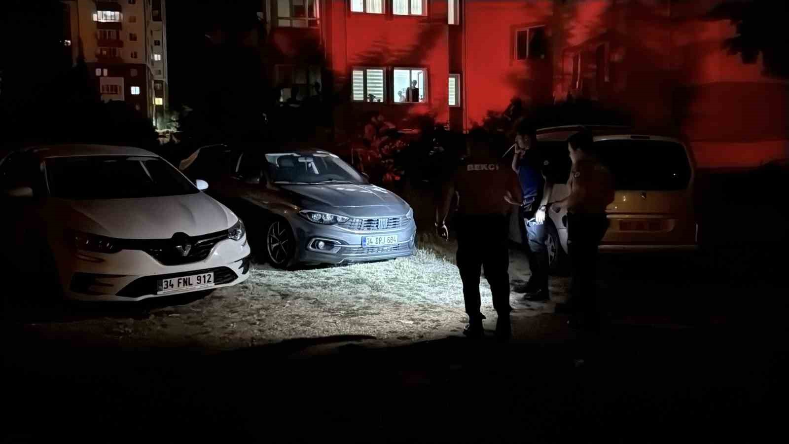 GERİ MANEVRA YAPARAK KAÇAN ARACIN ÇARPTIĞI BEKÇİ YARALANDI
