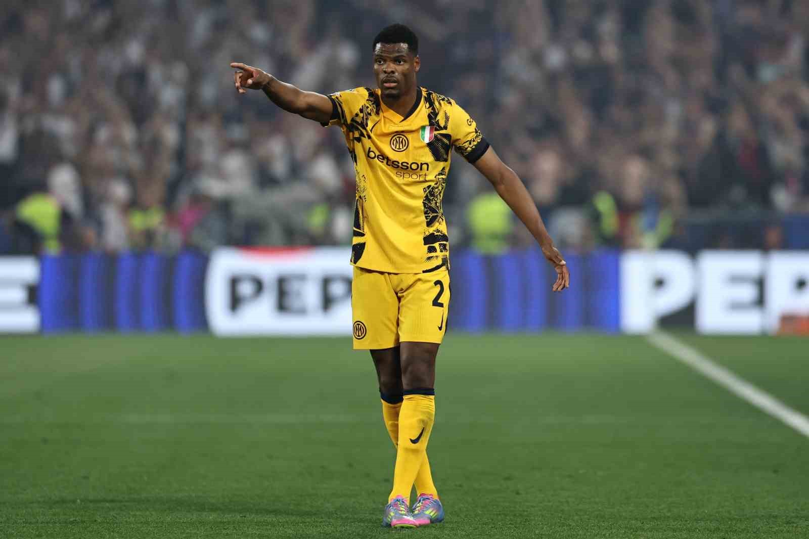 REAL MADRİD, DENZEL DUMFRİES’İ KADROSUNA KATTI