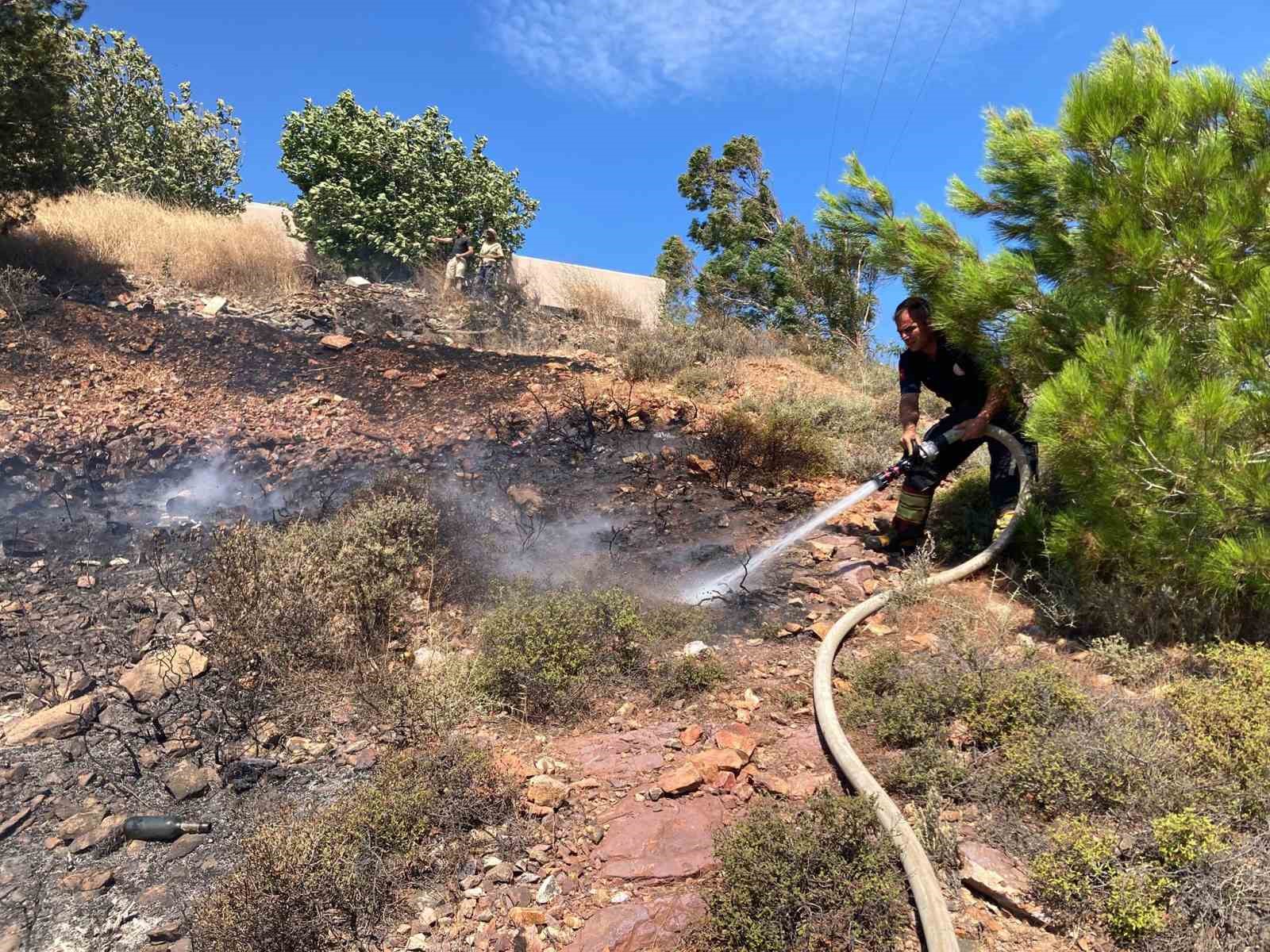 BALIKESİR’DEKİ ANIZ YANGINI KONTROL ALTINA ALINDI