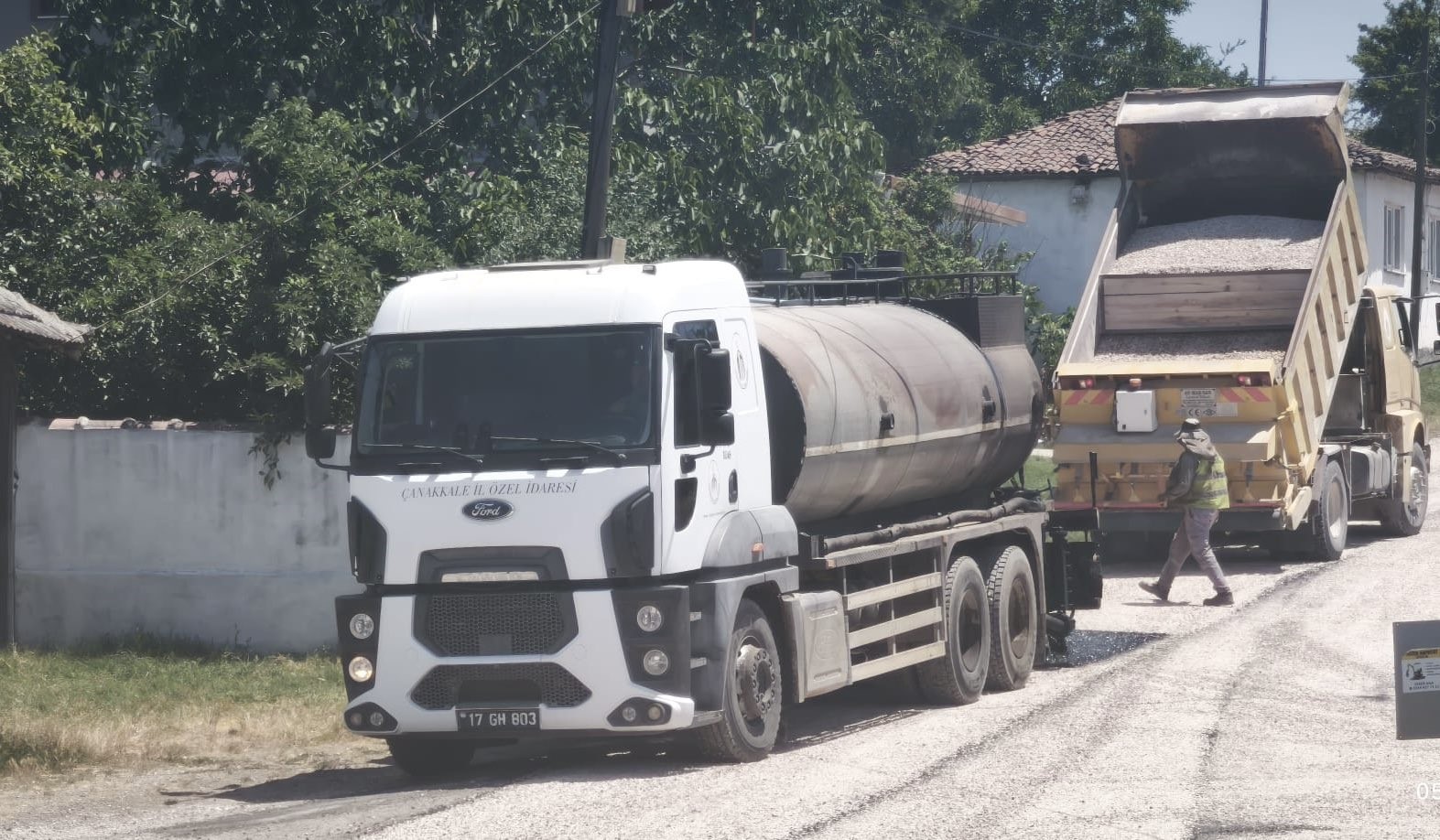 BİGA GEYİKKIRI KÖYÜ YOLU YENİLENDİ