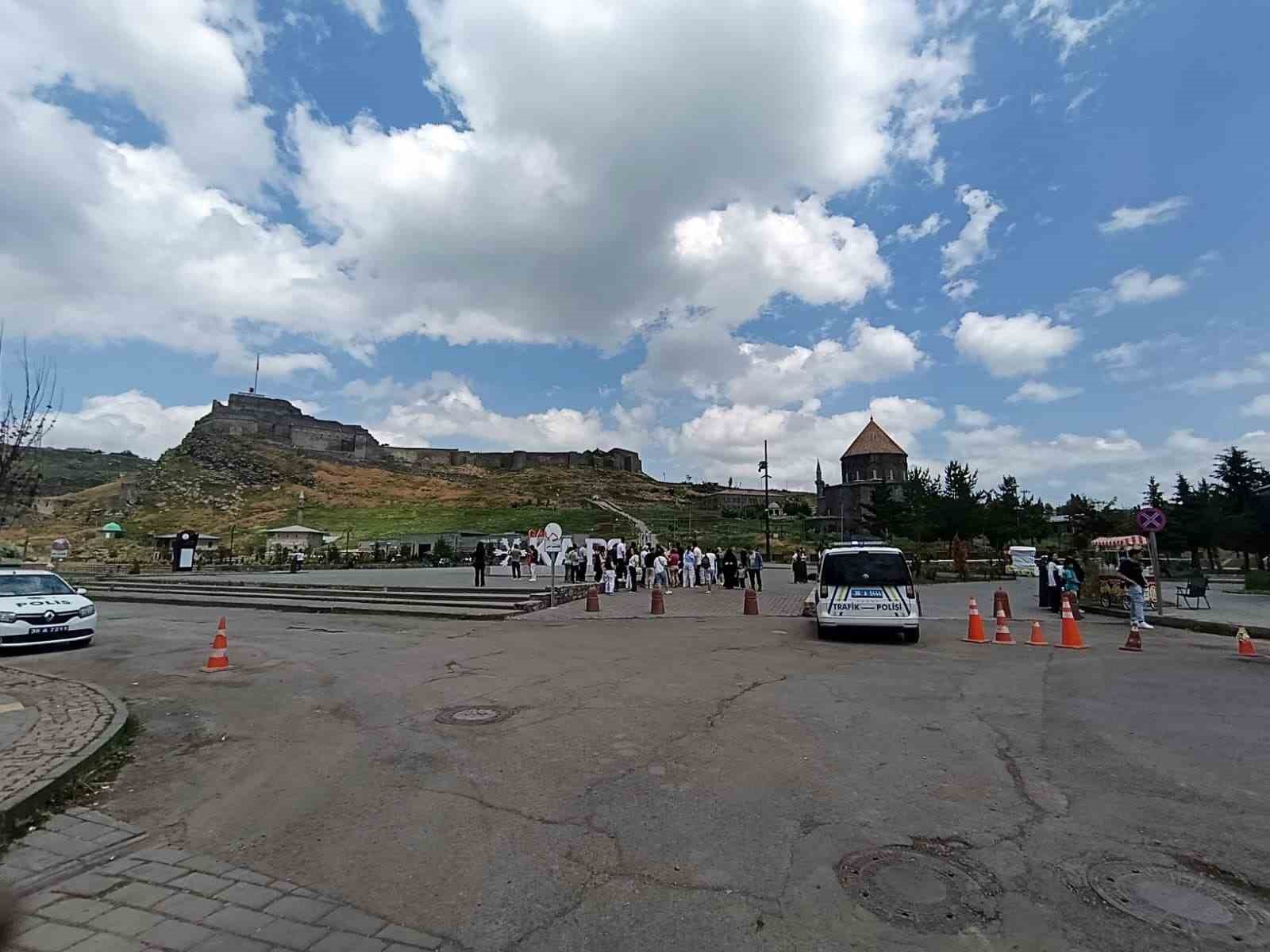 KARS YAZ TURİZMİNİN GÖZDESİ OLDU: TARİH, DOĞA VE KÜLTÜR BİR ARADA