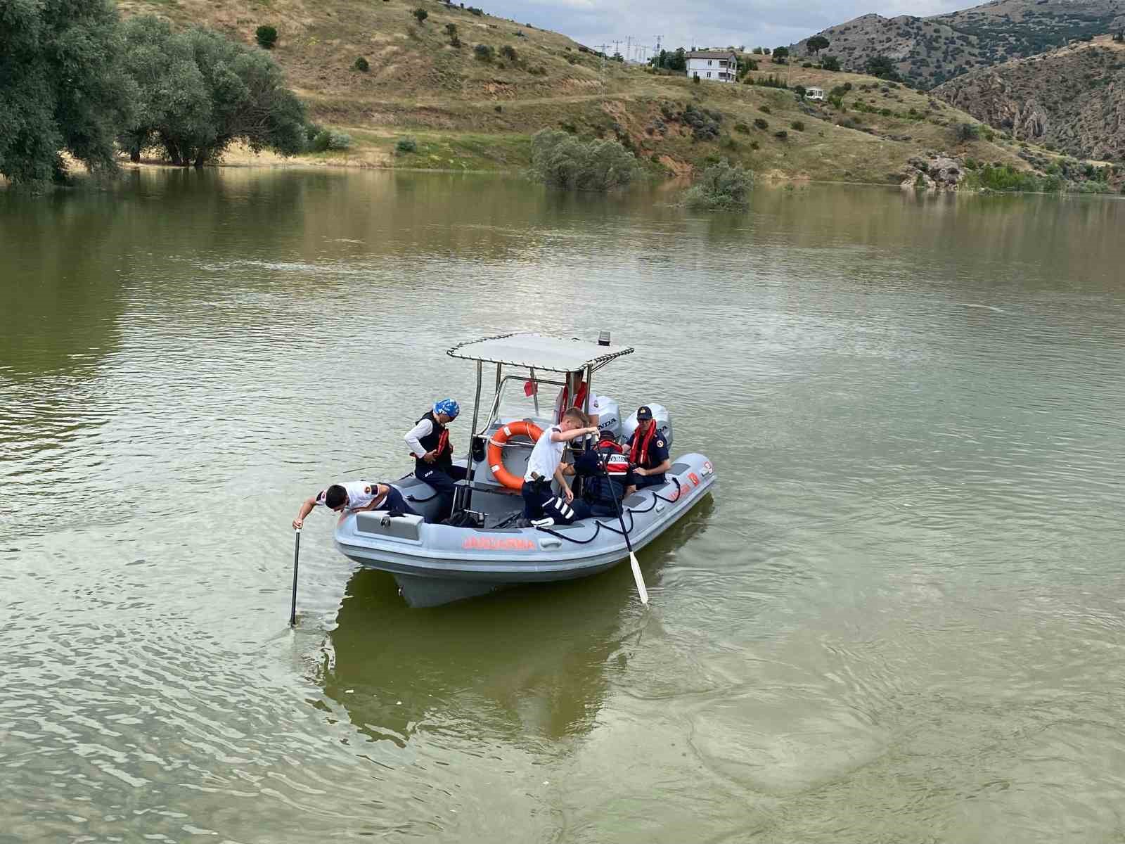 ÇOCUĞUNU KURTARMAK İÇİN KIZILIRMAK’A GİREN BABANIN CANSIZ BEDENİ BULUNDU