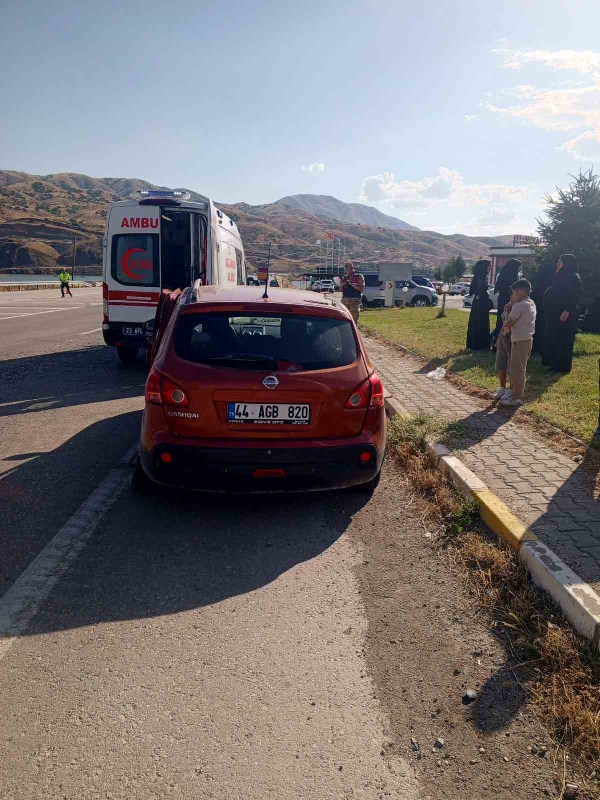 ELAZIĞ’DA TRAFİK KAZASI: 7 YARALI
