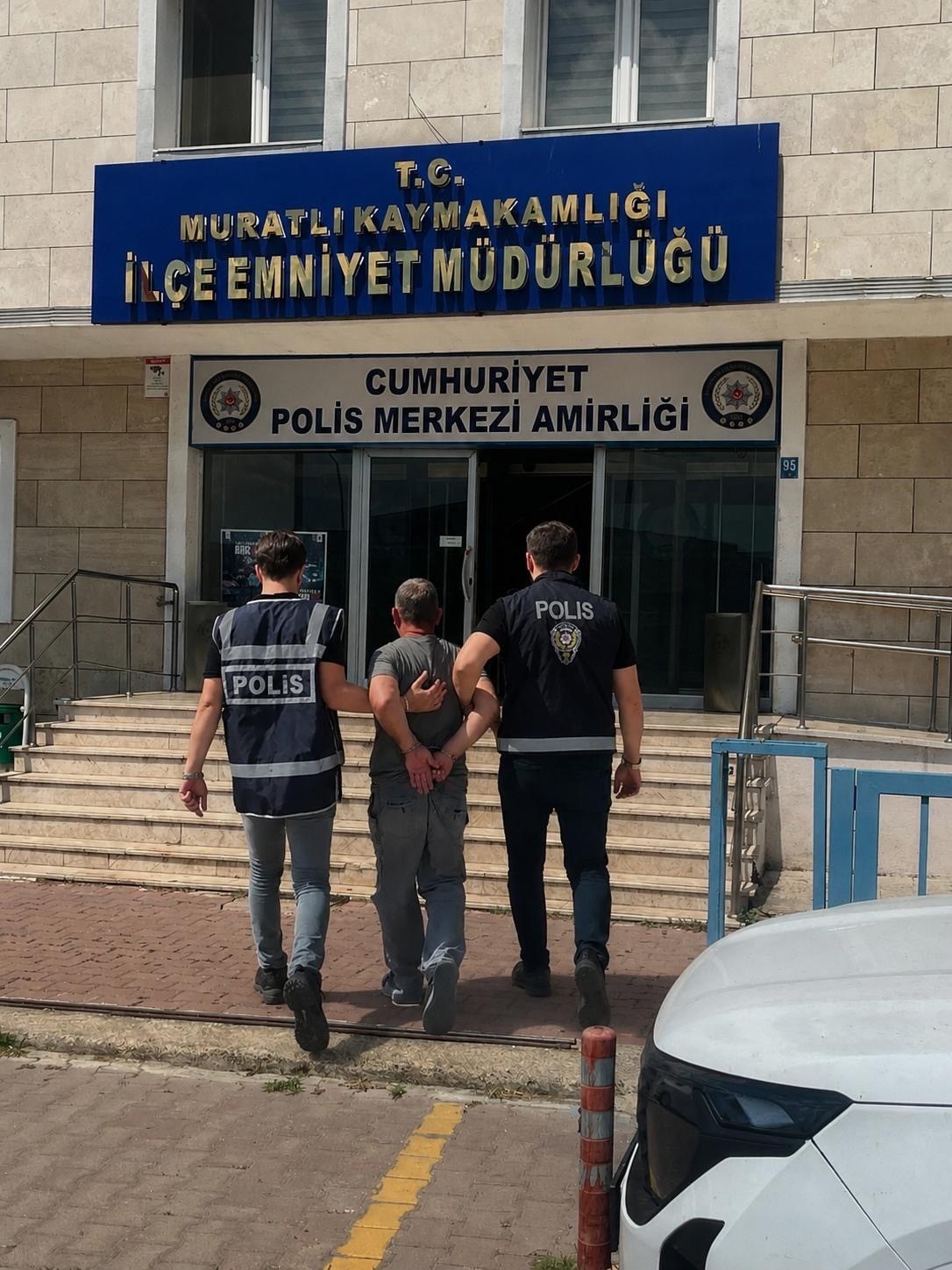 HAKKINDA 19 YIL KESİNLEŞMİŞ HAPİS CEZASI BULUNAN FİRARİ HÜKÜMLÜ YAKALANDI