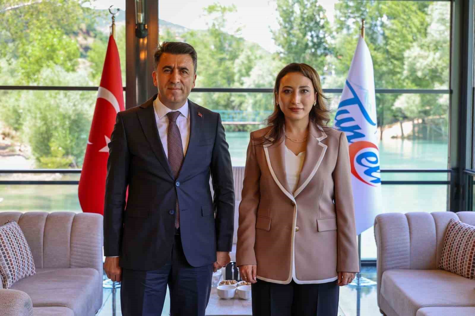 TUNCELİ’NİN İLK KADIN KAYMAKAMI GÖREVE BAŞLADI