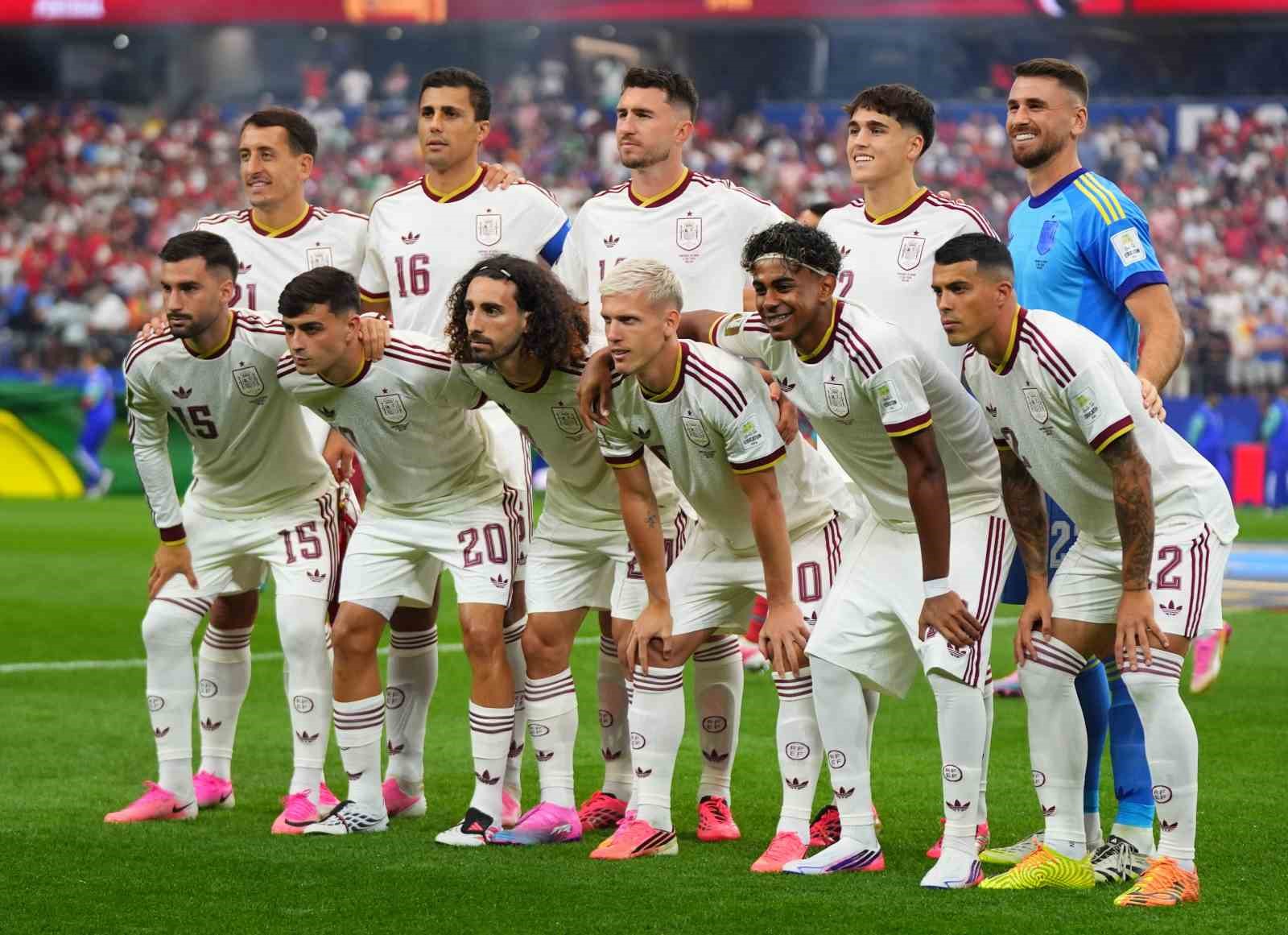 İSPANYA ÇEYREK FİNALE YÜKSELDİ